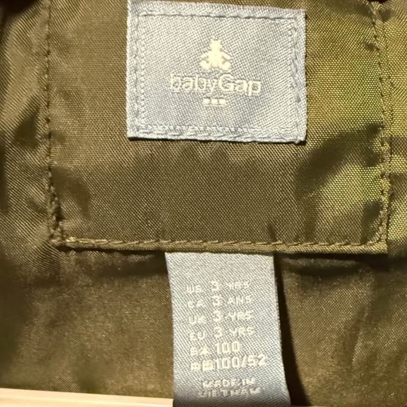 Baby GAP Olive Quilted Vest - Picture 4 of 4